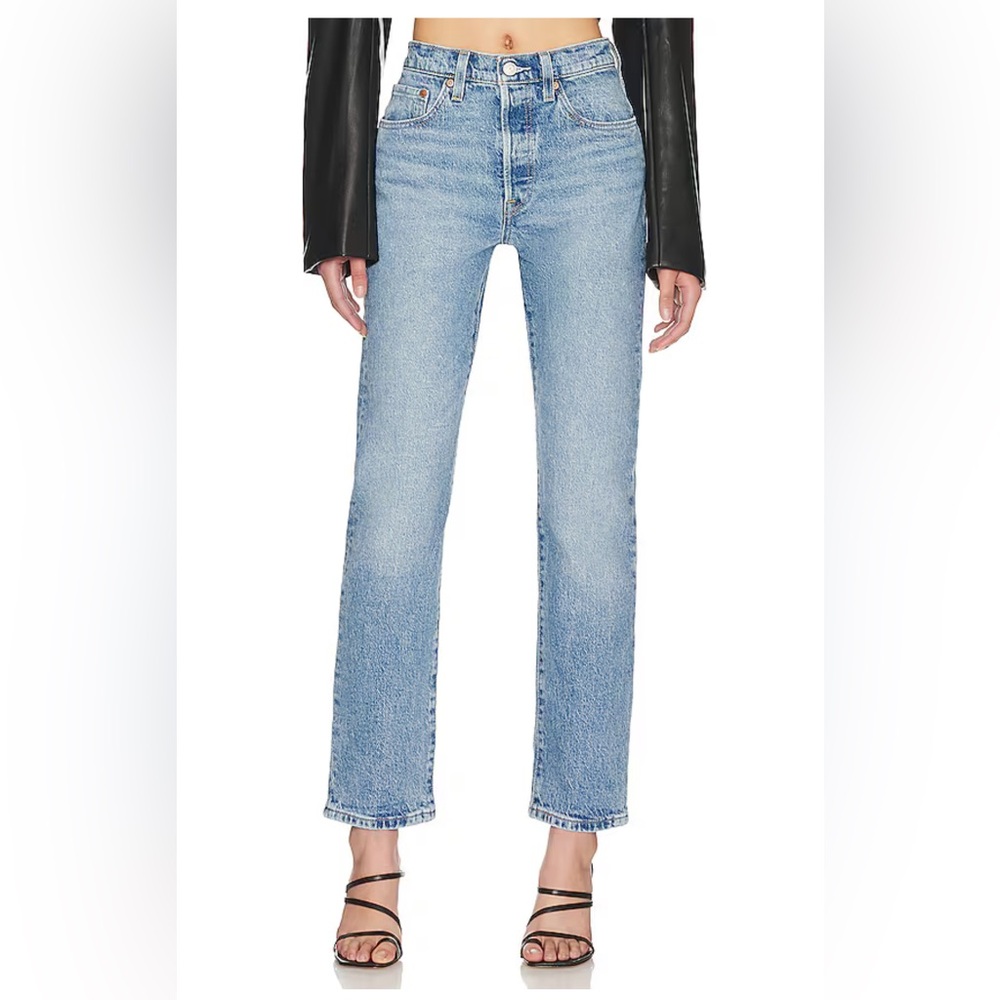 501 Straight in Hollow Days
LEVI'S